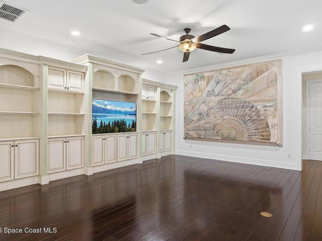 651 N Tomahawk Trail, Indian River Shores, FL 32963