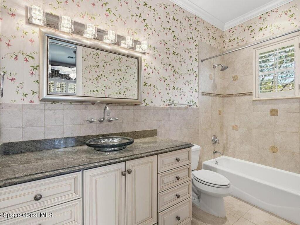 651 N Tomahawk Trail, Indian River Shores, FL 32963