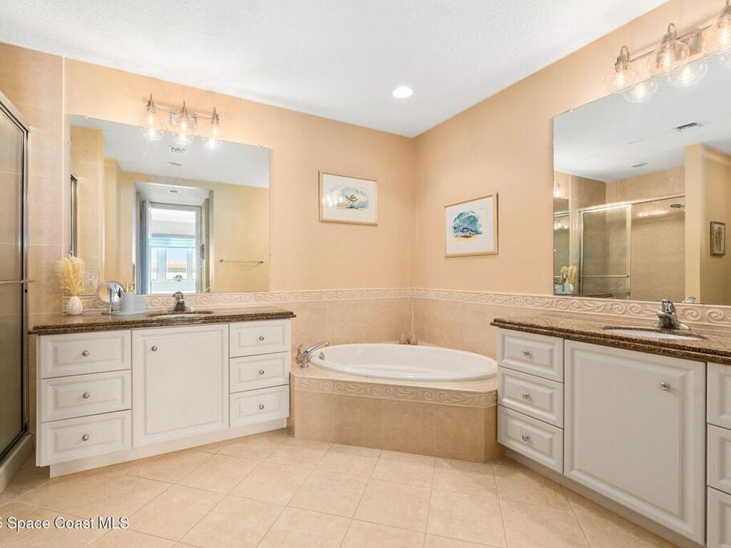 17 Harbour Isle Drive, Hutchinson Island, FL 34949