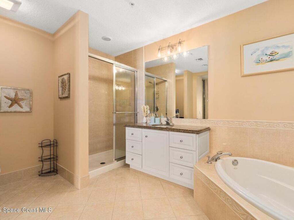 17 Harbour Isle Drive, Hutchinson Island, FL 34949