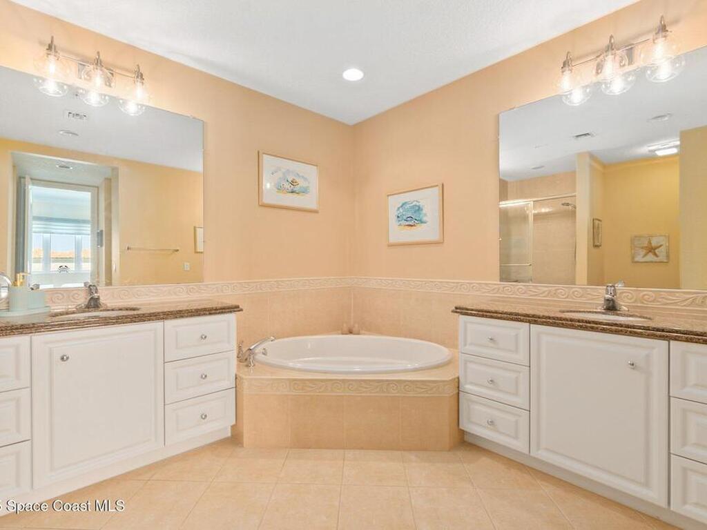 17 Harbour Isle Drive, Hutchinson Island, FL 34949