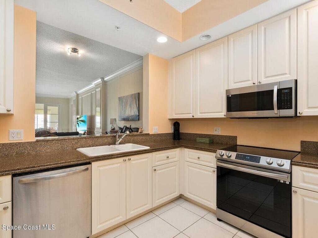 17 Harbour Isle Drive, Hutchinson Island, FL 34949