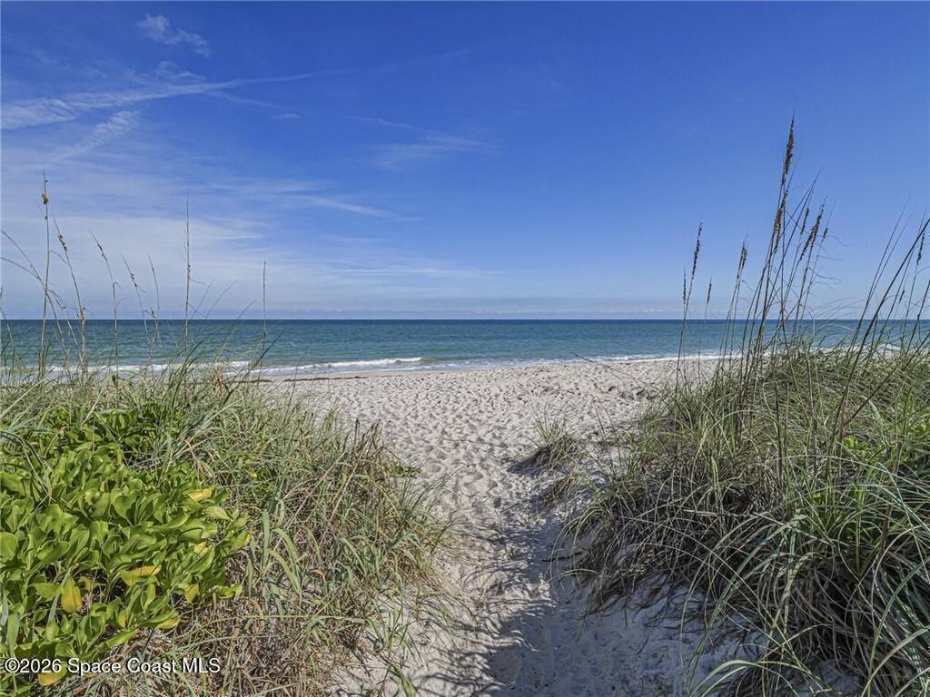 1821 Mooringline Drive, Vero Beach, FL 32963