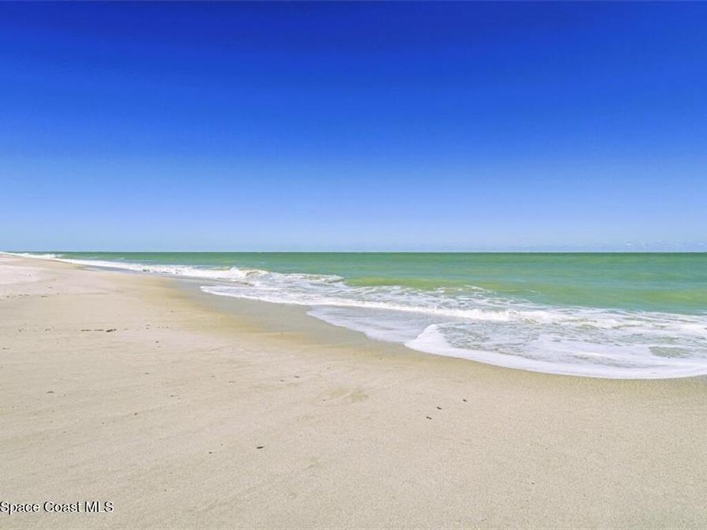 1821 Mooringline Drive, Vero Beach, FL 32963