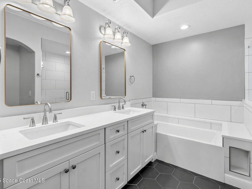 4007 N Harbor City Boulevard, Melbourne, FL 32935