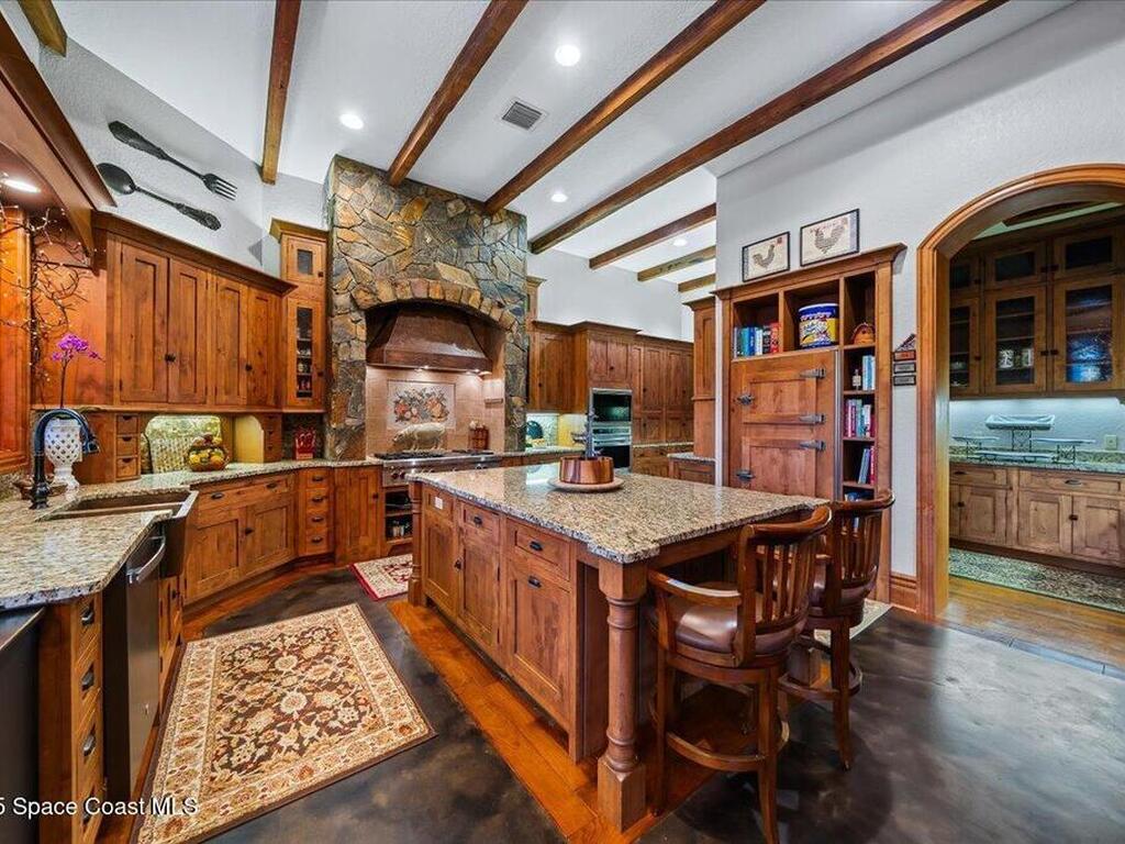 586 Wethersfield Place, Melbourne, FL 32940