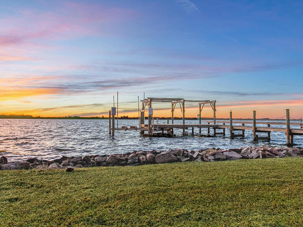 2741 Newfound Harbor Drive, Merritt Island, FL 32952