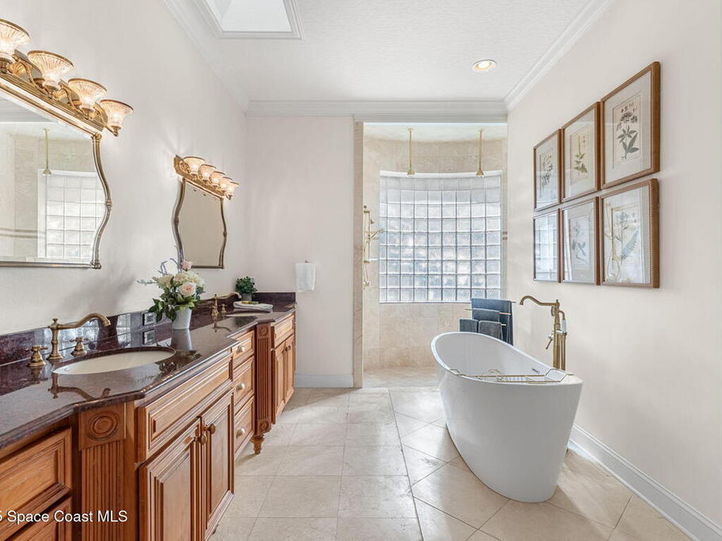 5585 Willoughby Drive, Melbourne, FL 32934