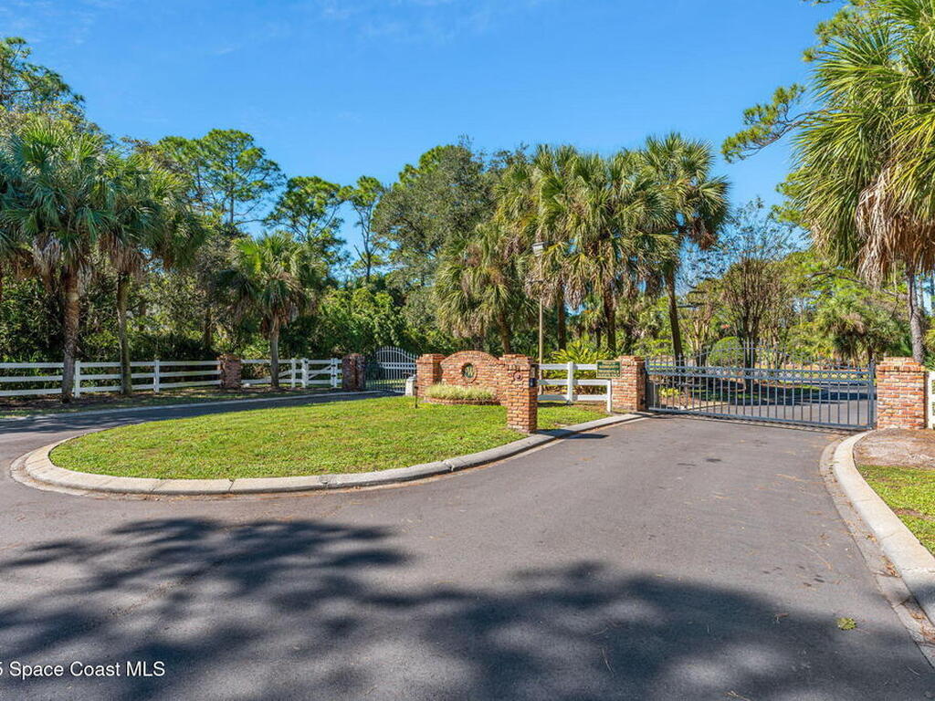 5585 Willoughby Drive, Melbourne, FL 32934