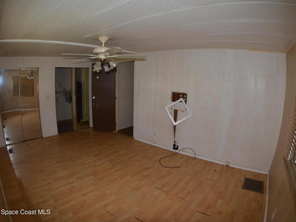 1056 Wren Circle, Barefoot Bay, FL 32976