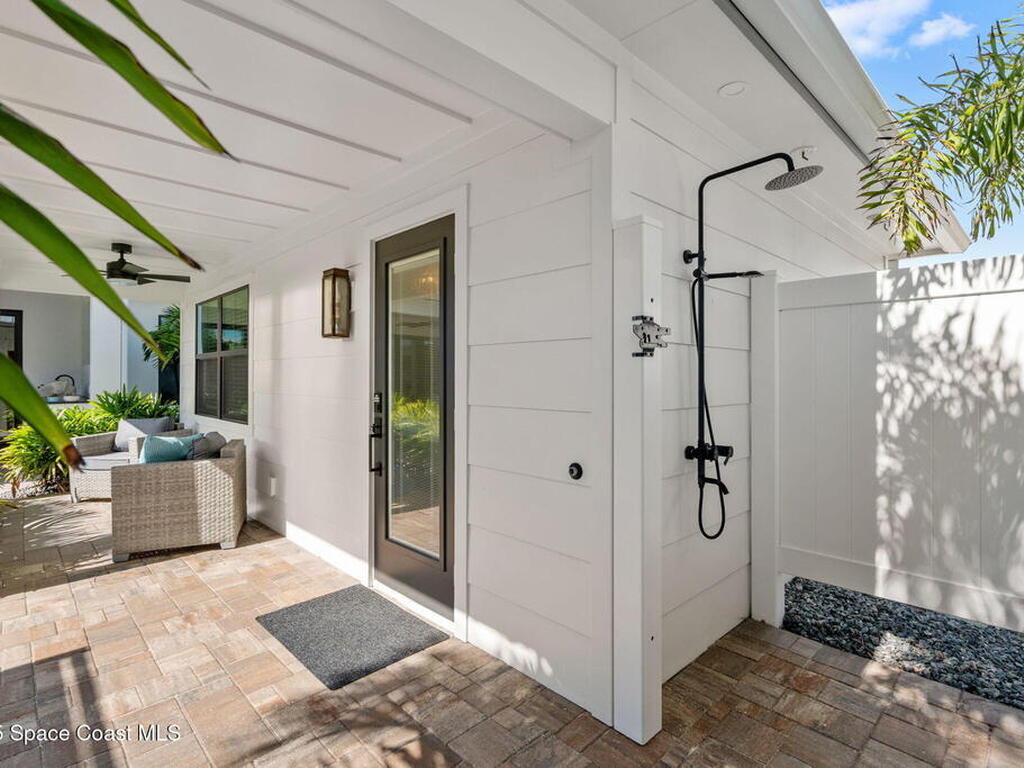 2021 S Orlando Avenue, Cocoa Beach, FL 32931