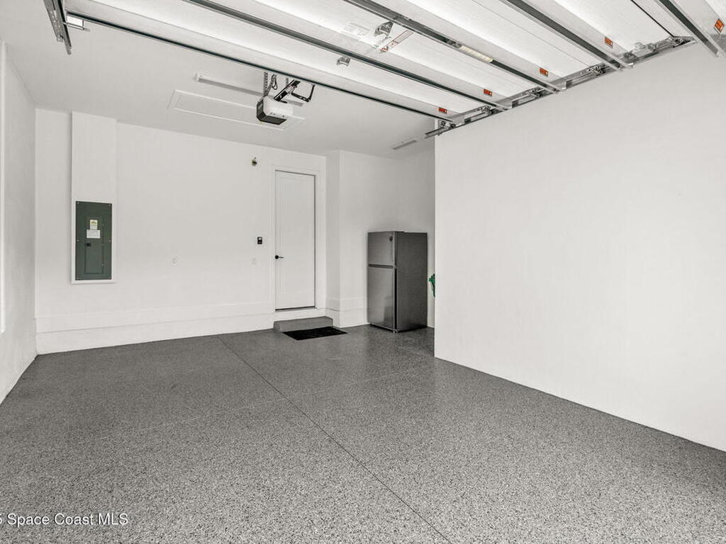 2021 S Orlando Avenue, Cocoa Beach, FL 32931