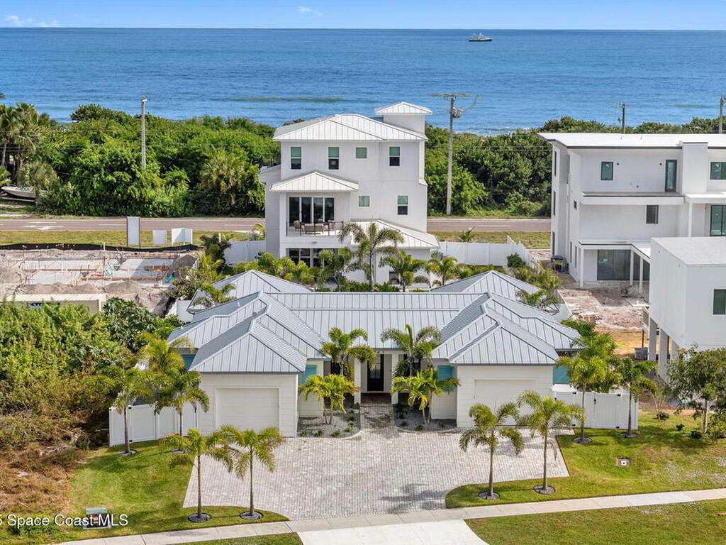 2021 S Orlando Avenue, Cocoa Beach, FL 32931
