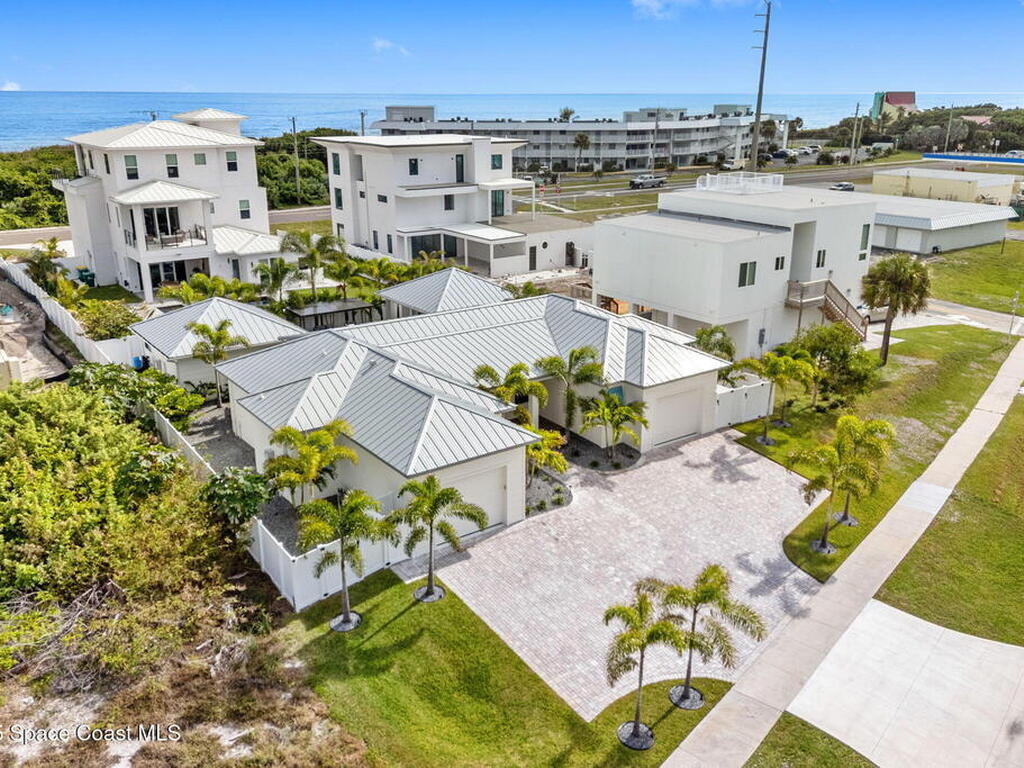 2021 S Orlando Avenue, Cocoa Beach, FL 32931