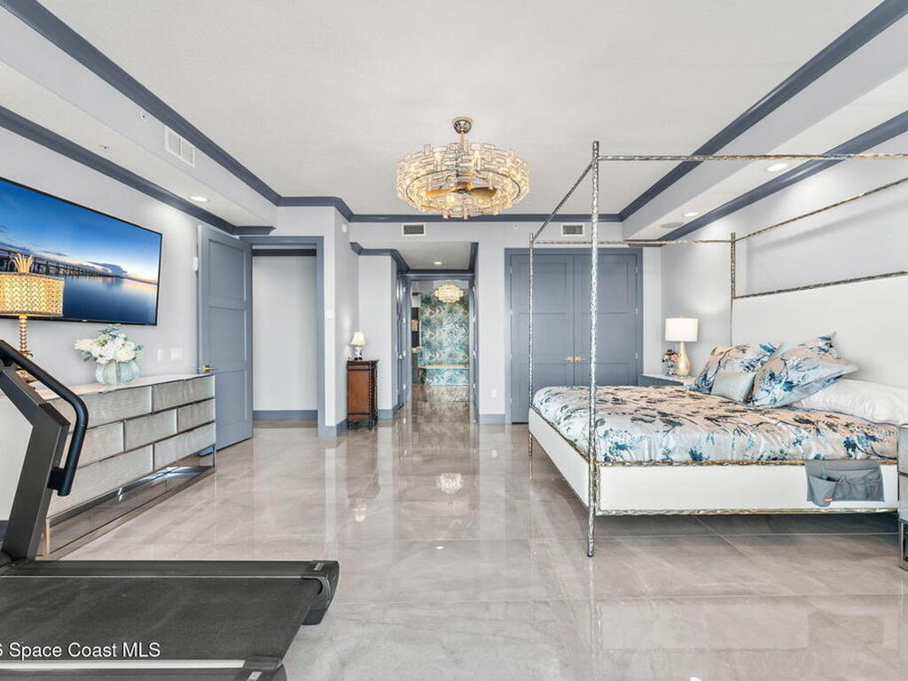 1465 S Harbor City Boulevard, Melbourne, FL 32901