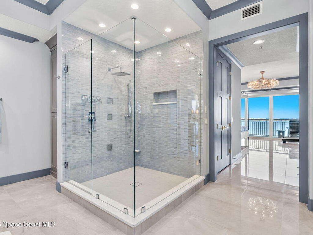 1465 S Harbor City Boulevard, Melbourne, FL 32901