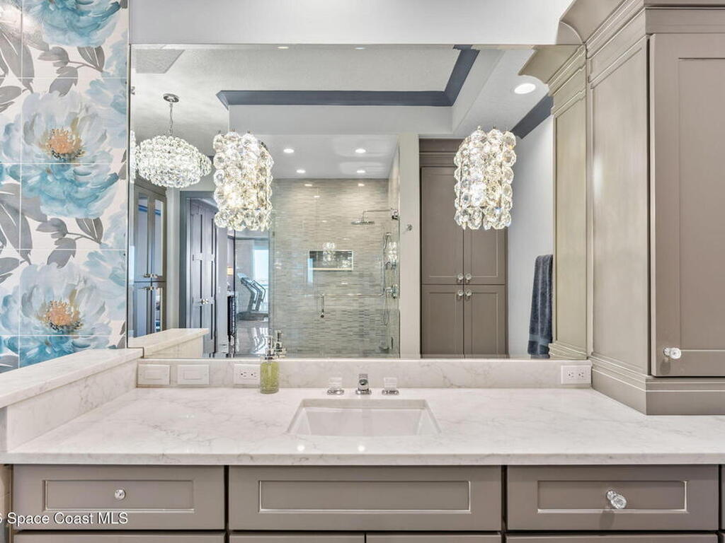 1465 S Harbor City Boulevard, Melbourne, FL 32901