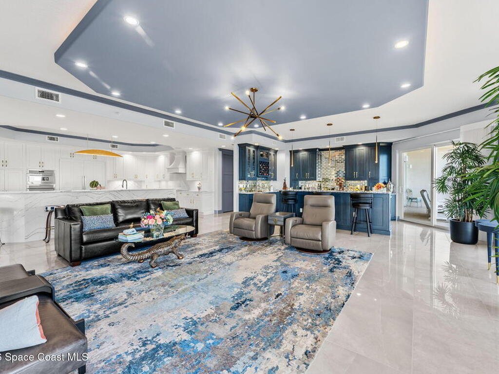 1465 S Harbor City Boulevard, Melbourne, FL 32901