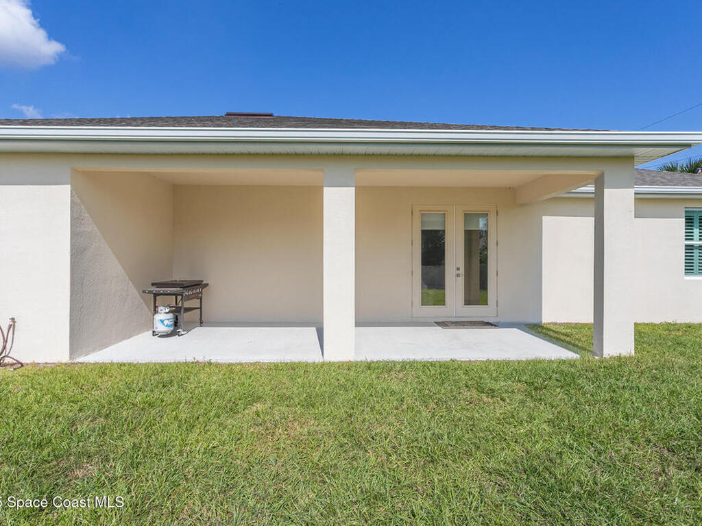 612 Osmosis Drive, Palm Bay, FL 32908