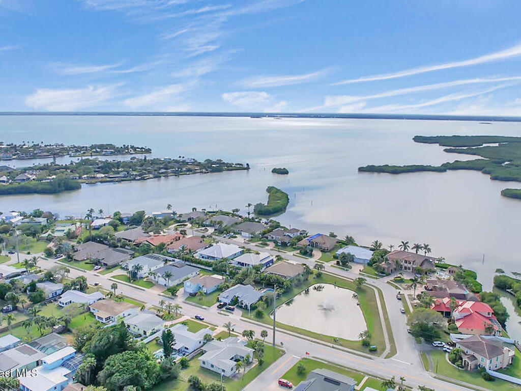 7 Cove View Court, Cocoa Beach, FL 32931