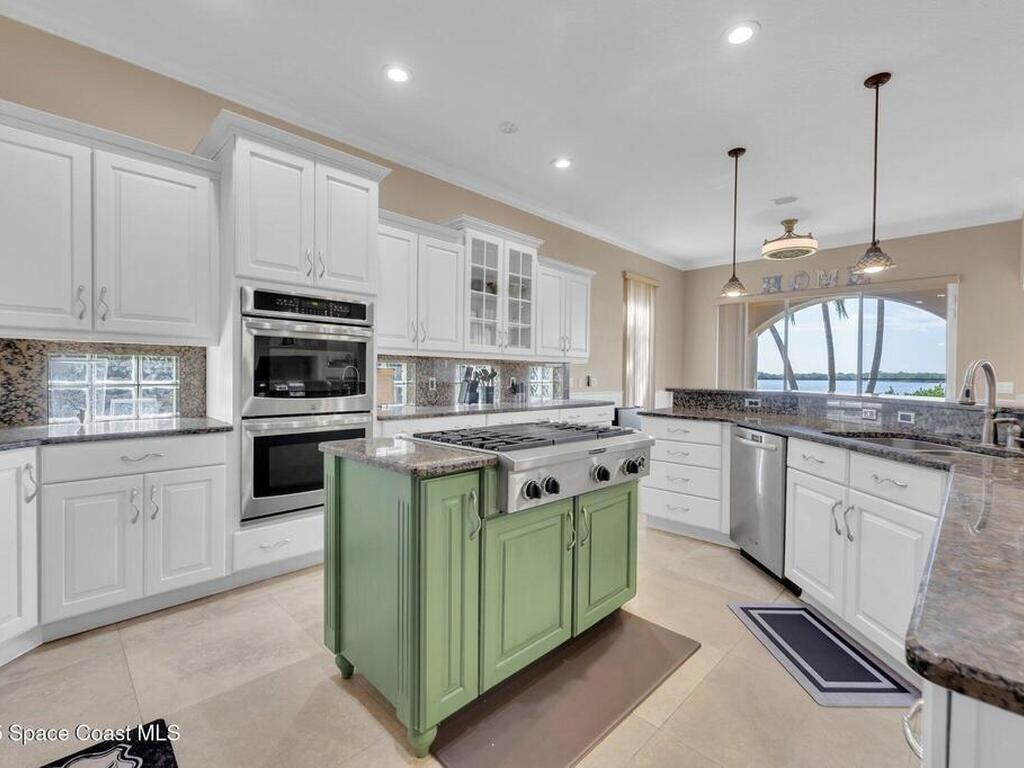 7 Cove View Court, Cocoa Beach, FL 32931