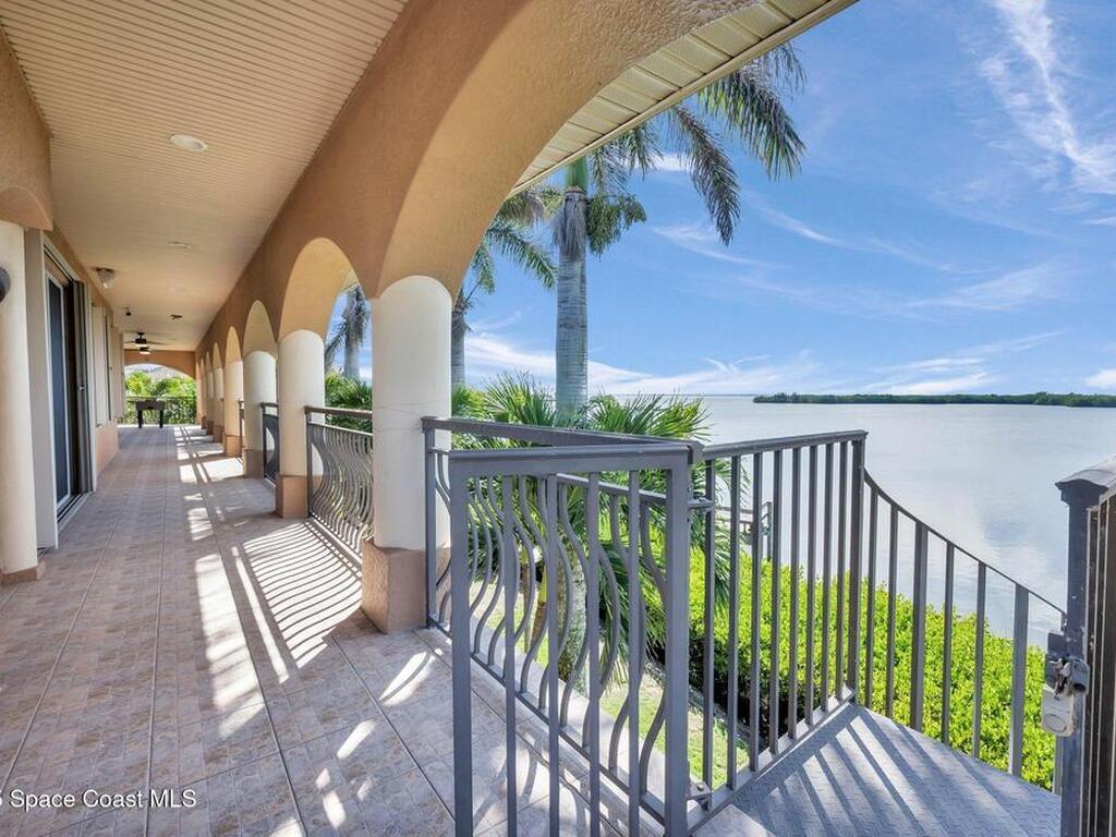 7 Cove View Court, Cocoa Beach, FL 32931