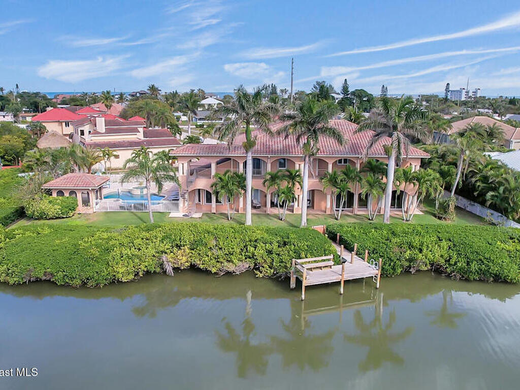 7 Cove View Court, Cocoa Beach, FL 32931