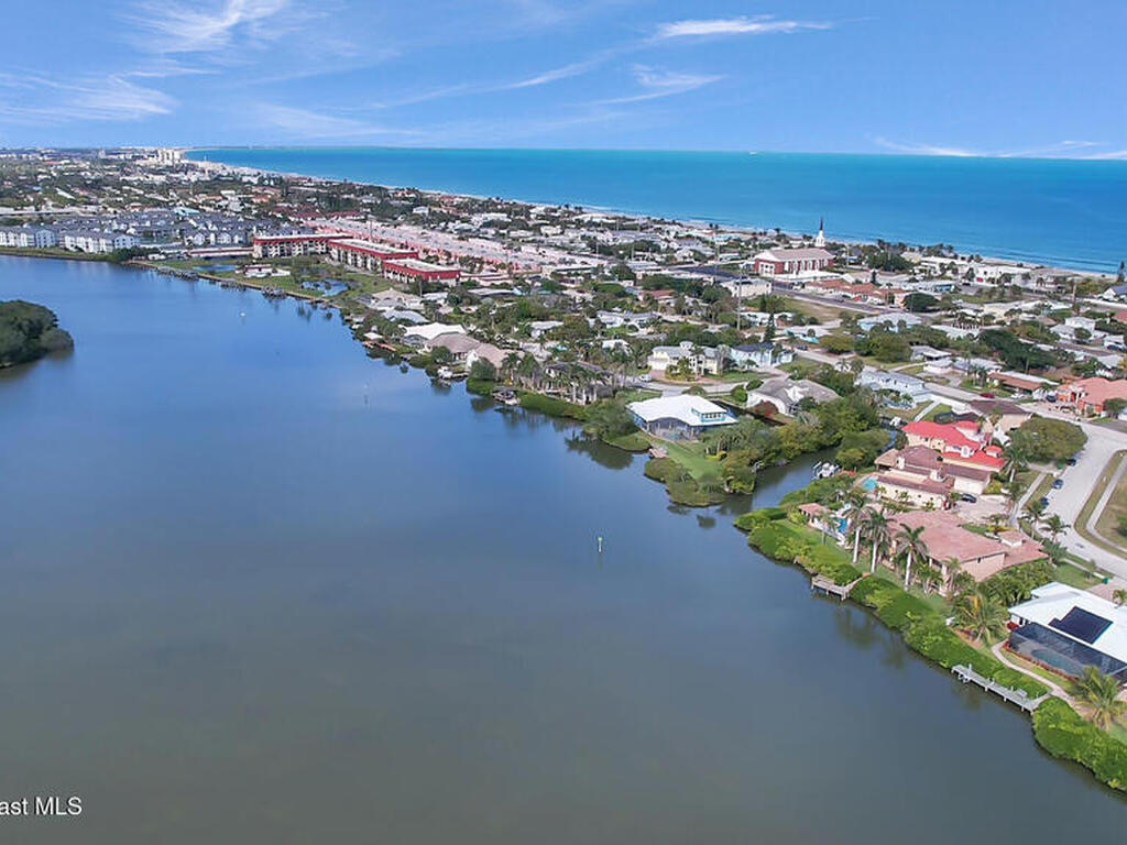 7 Cove View Court, Cocoa Beach, FL 32931