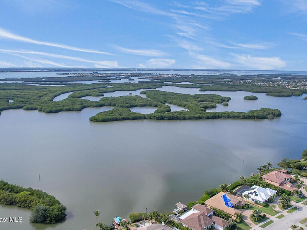 7 Cove View Court, Cocoa Beach, FL 32931
