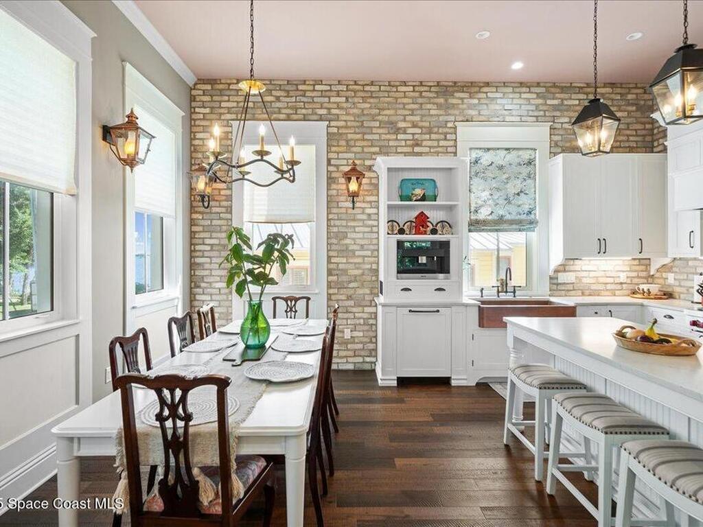 241 N Indian River Drive, Cocoa, FL 32922