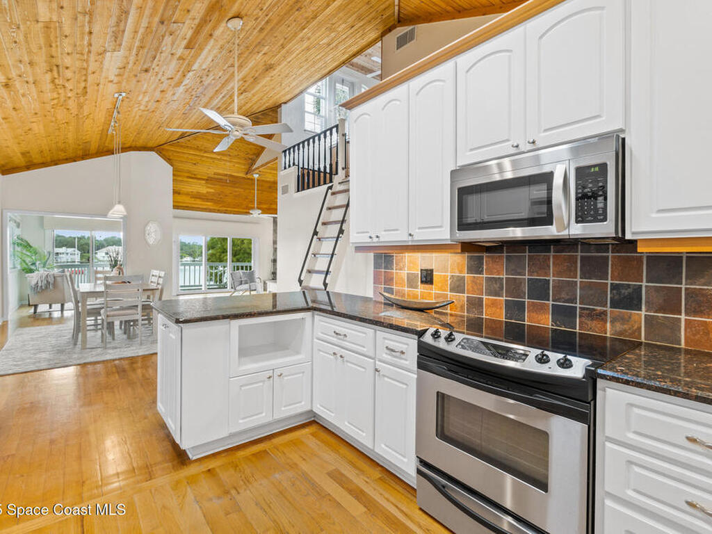 940 W Whitmire Drive, Melbourne, FL 32935