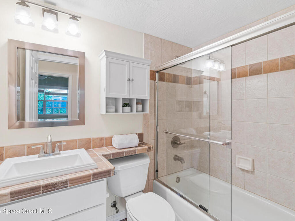 940 W Whitmire Drive, Melbourne, FL 32935