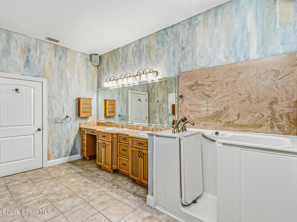 5430 Amy Way, Mims, FL 32754