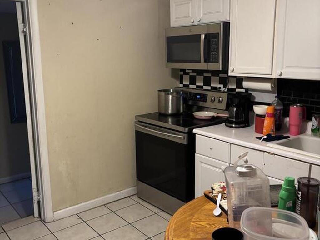 390 7th Road, Vero Beach, FL 32960