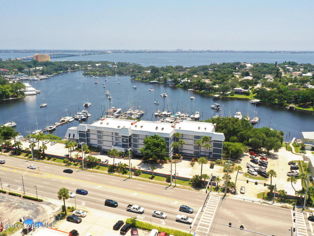 905 N Harbor City Boulevard, Melbourne, FL 32935