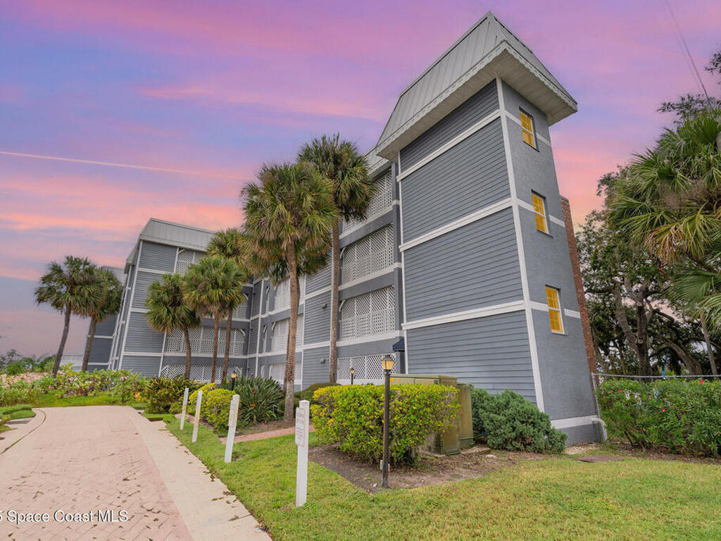 905 N Harbor City Boulevard, Melbourne, FL 32935