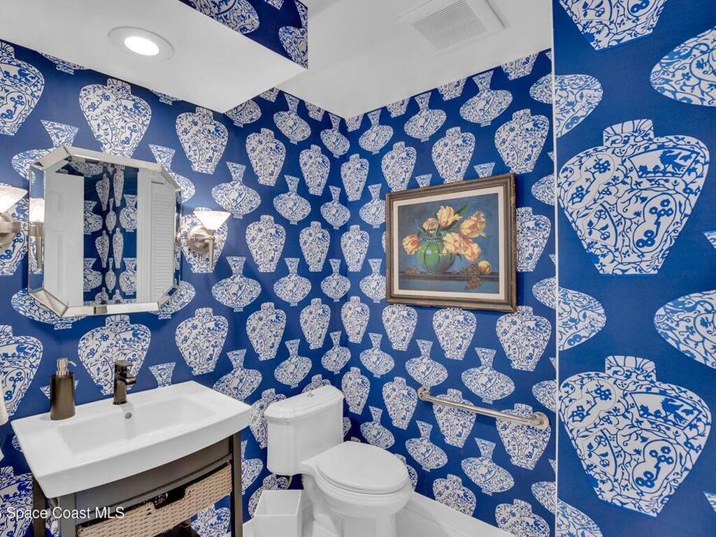 1903 Bay Road, Vero Beach, FL 32963