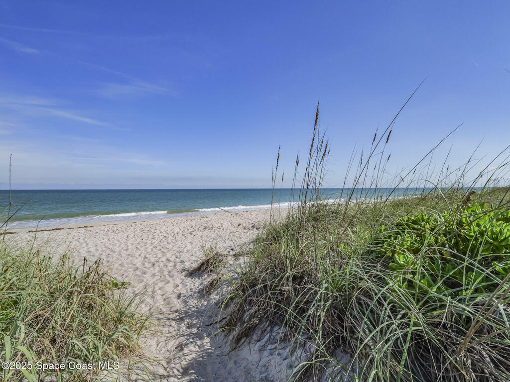 1903 Bay Road, Vero Beach, FL 32963