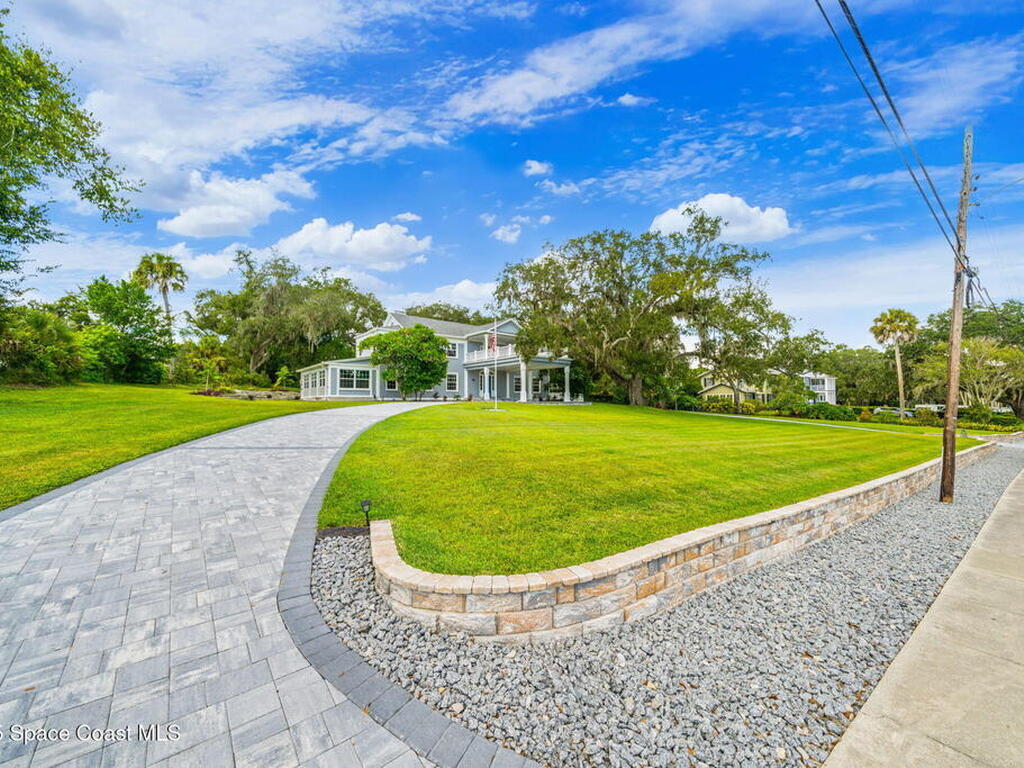 875 N Indian River Drive, Cocoa, FL 32922