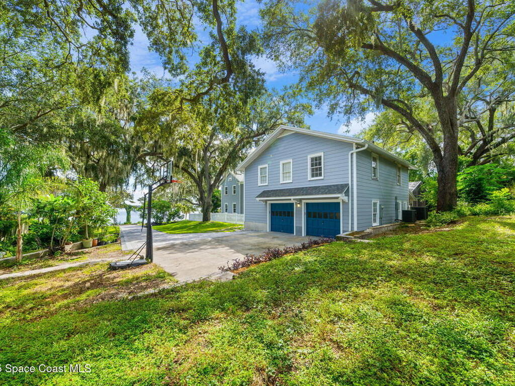 875 N Indian River Drive, Cocoa, FL 32922