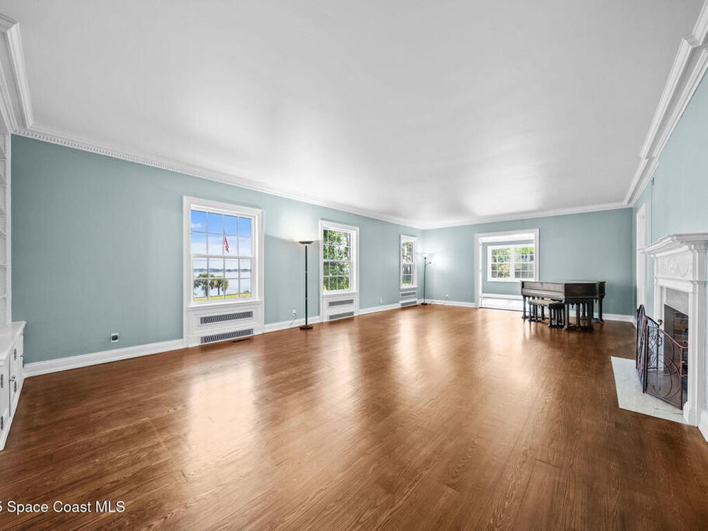 875 N Indian River Drive, Cocoa, FL 32922