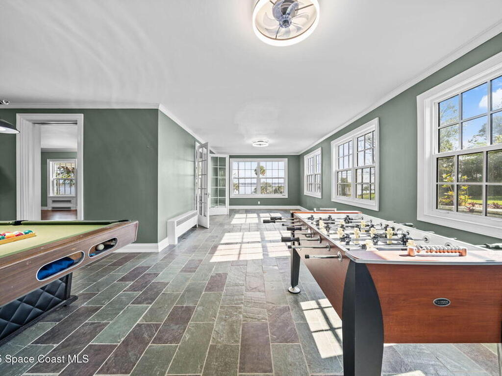 875 N Indian River Drive, Cocoa, FL 32922