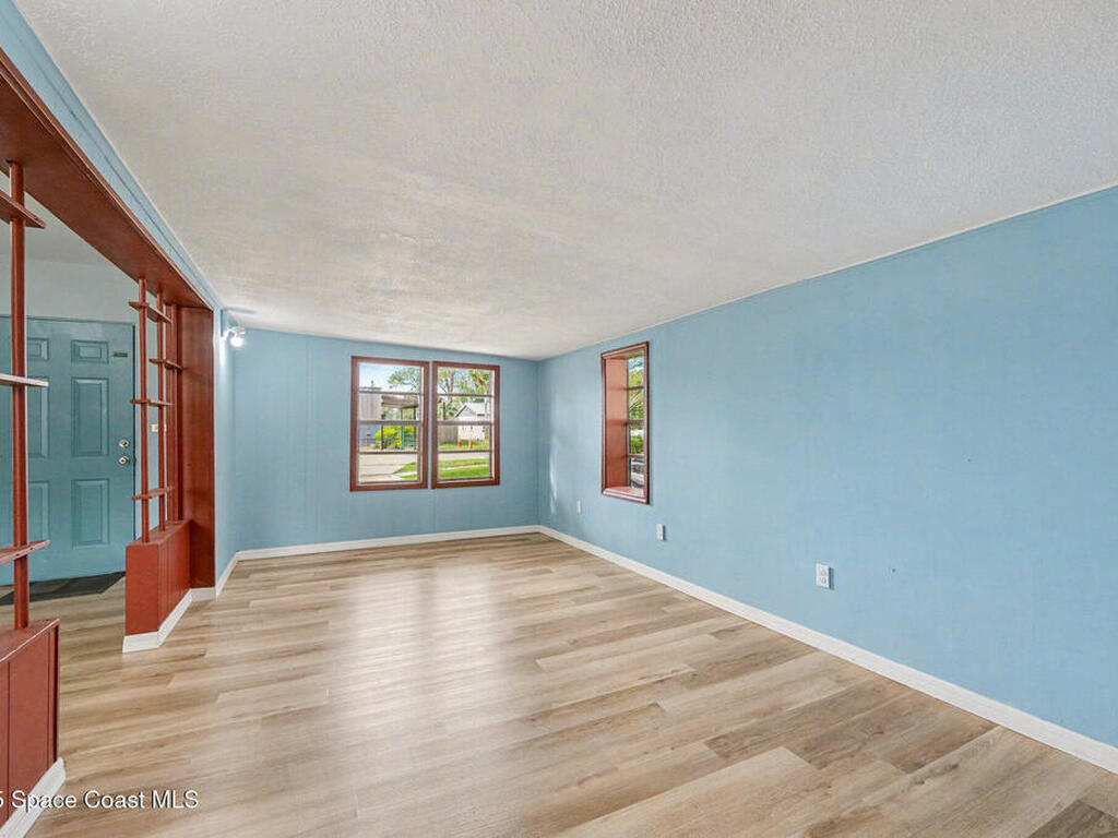 3527 Old Dixie Highway, Mims, FL 32754