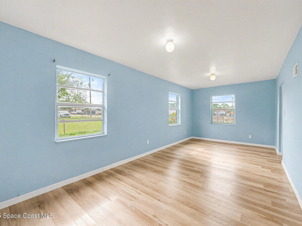 3527 Old Dixie Highway, Mims, FL 32754