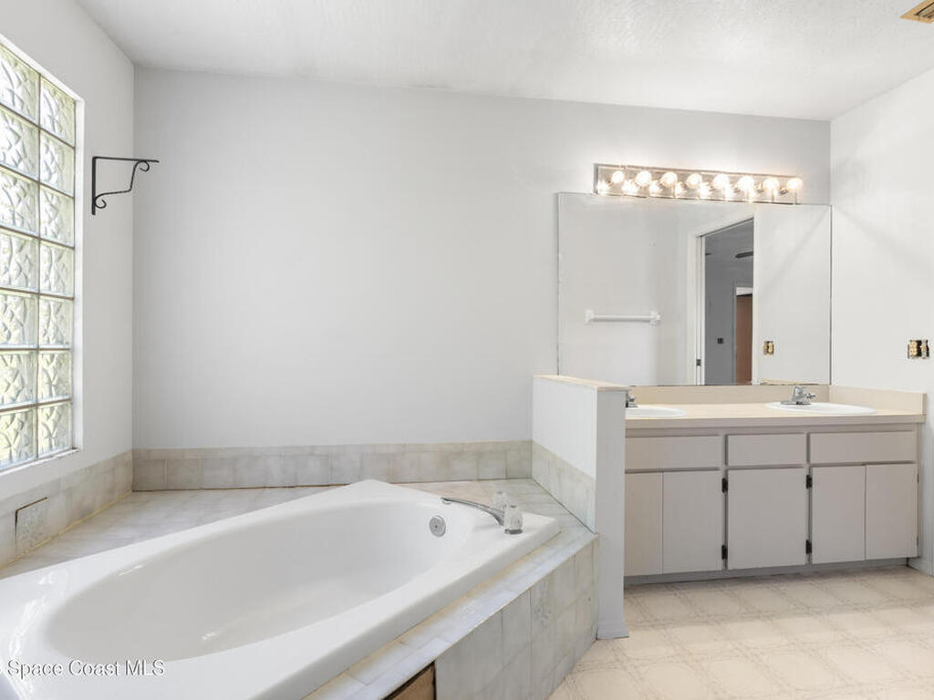 12700 81st Street, Fellsmere, FL 32948