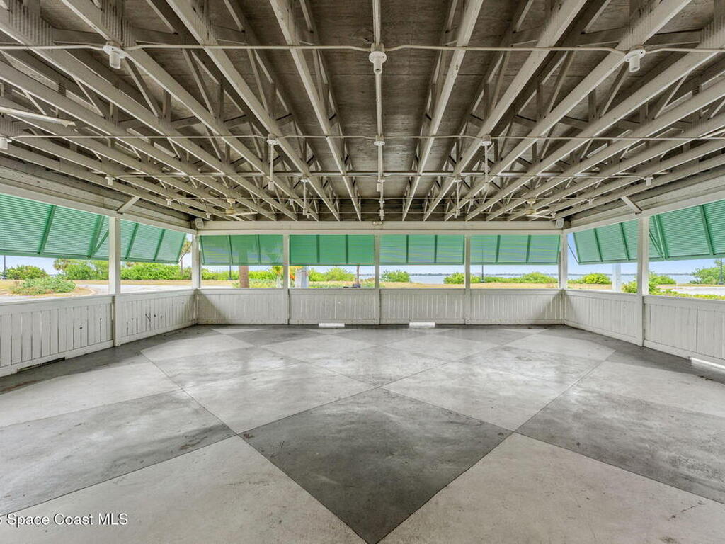 4720 Dixie Highway, Palm Bay, FL 32905