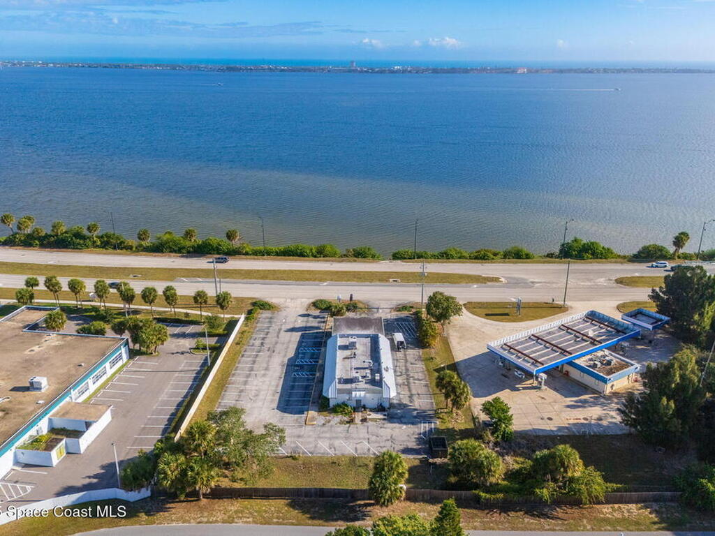 4720 Dixie Highway, Palm Bay, FL 32905