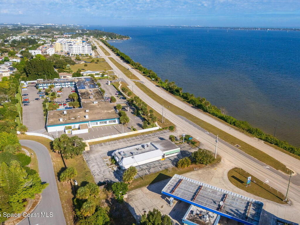 4720 Dixie Highway, Palm Bay, FL 32905