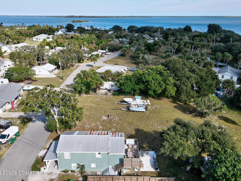 4055 Palm Avenue, Micco, FL 32976