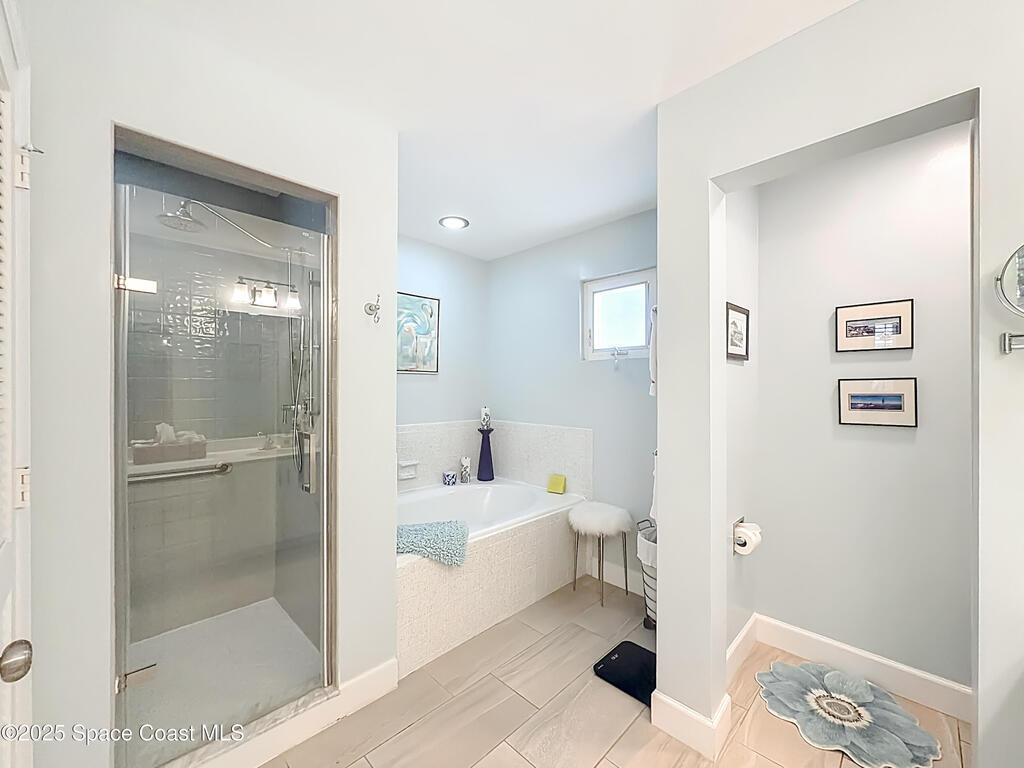 5040 Harmony Circle, Vero Beach, FL 32967